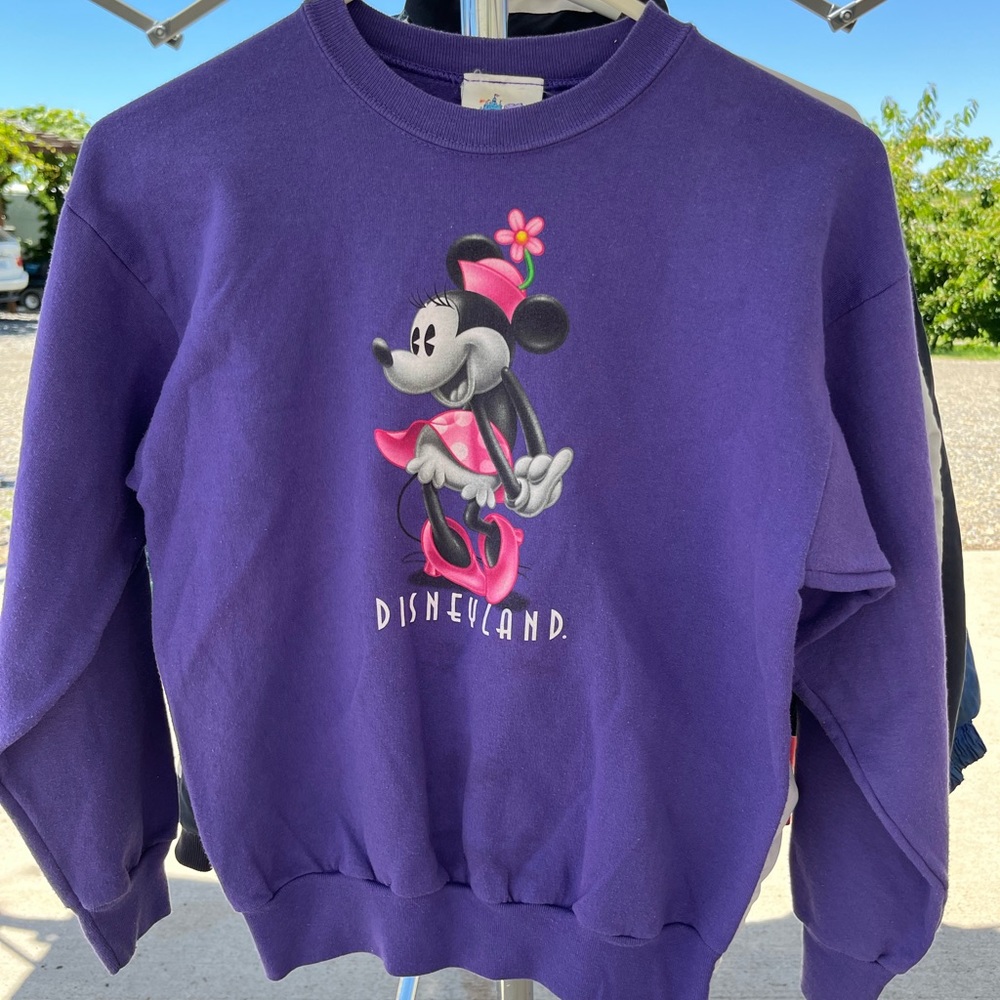 DisneyLand Crewneck